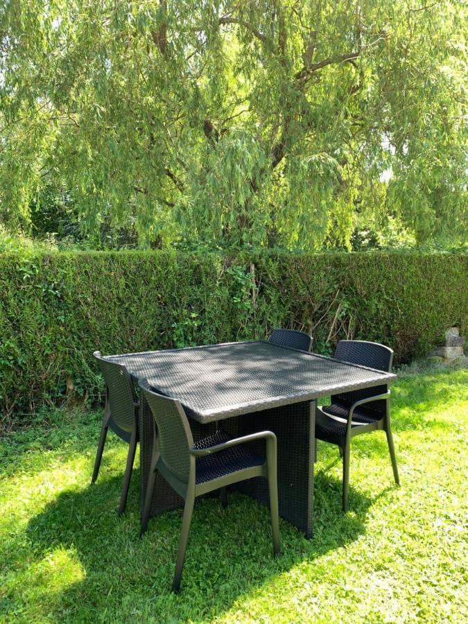 Au 10 Le Long Du Canal Fain-Les-Montbard 외부 사진